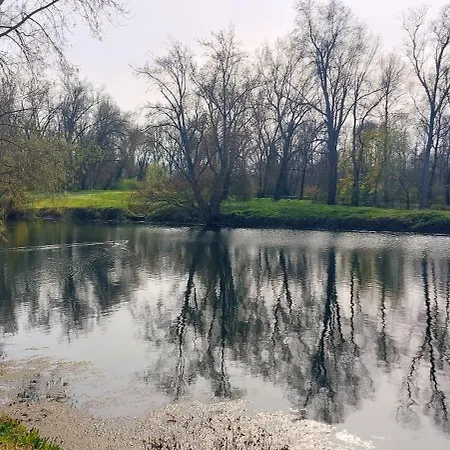 Sur Les Rives D'allier * 穆兰